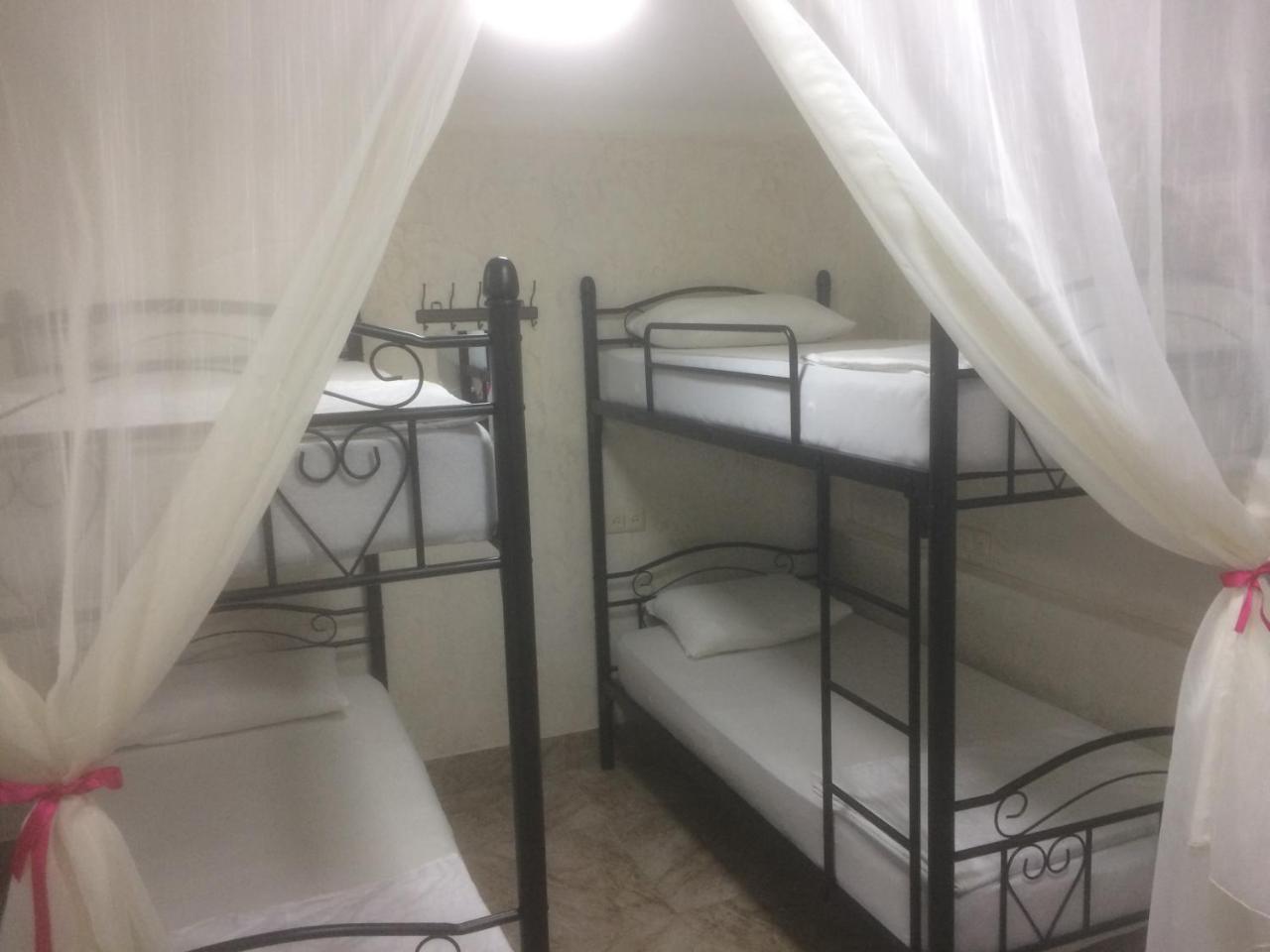 Hostel Miniバトゥーミ エクステリア 写真