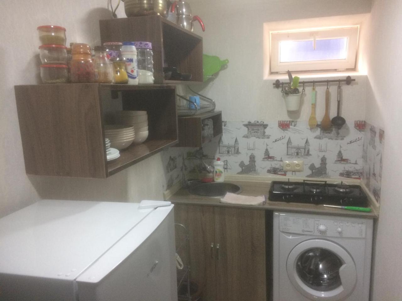 Hostel Miniバトゥーミ エクステリア 写真